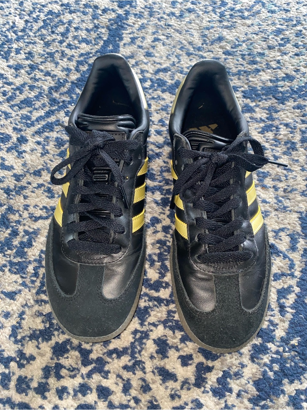 adidas Black & Gold Messi Low-Top Samba sneaker size 6 - Picture 2 of 5